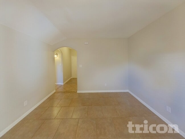 Building Photo - 8617 Silverbell Ln