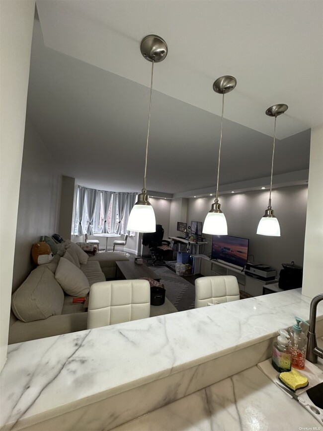 Foto del edificio - 145 E 48th St