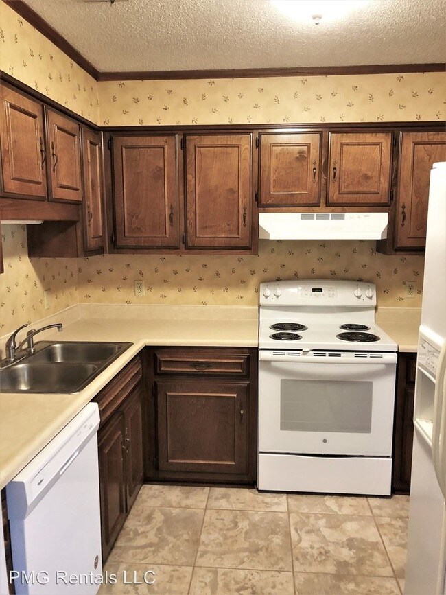 Building Photo - 2 br, 2 bath House - 7 Somerset