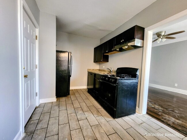 Photo - 6055 S Troy St (Chicago, IL) Apartment