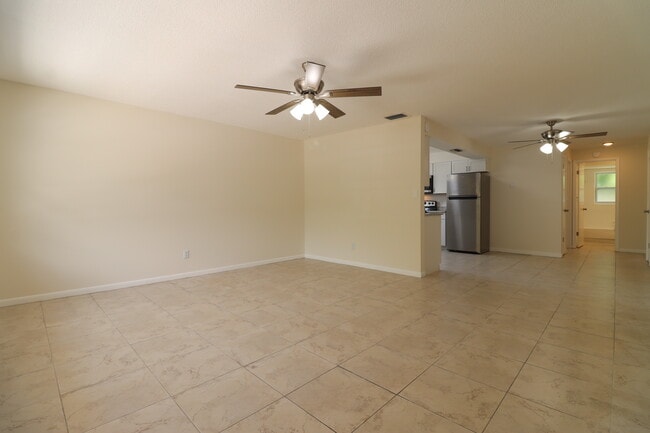 Building Photo - 1230 Amble Ln
