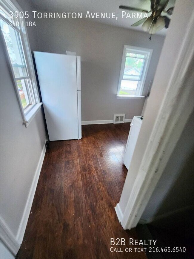 Foto del edificio - 3905 Torrington Ave
