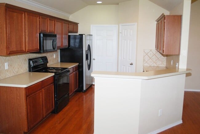 Building Photo - VIEW NOW - COMING SOON - Beautiful 3-Bed, 2-Bath Home in Keller ISD