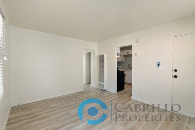 Foto del edificio - 4571 North Ave