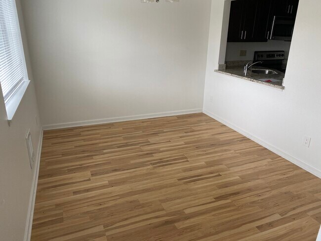 Foto del edificio - 5300 Harbour Pointe Blvd