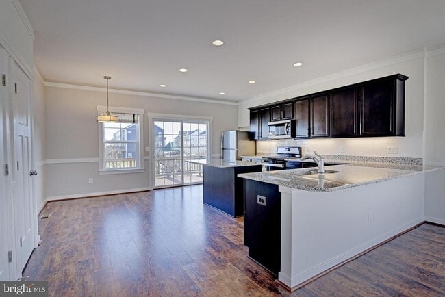 Building Photo - 104 Santa Fe Ct