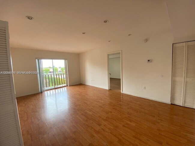 Foto del edificio - 4713 NW 7th St