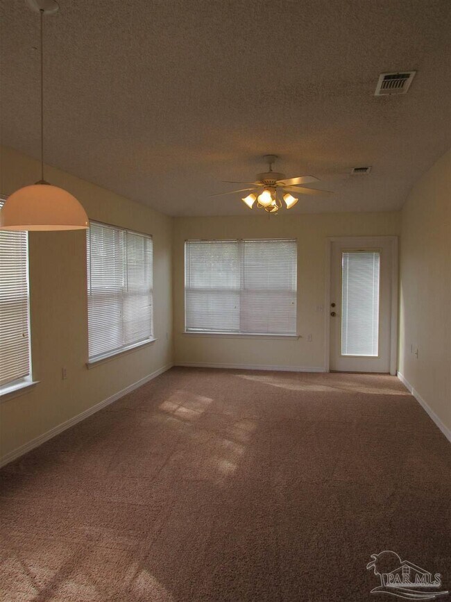 Foto del edificio - 8527 Nantucket Pl