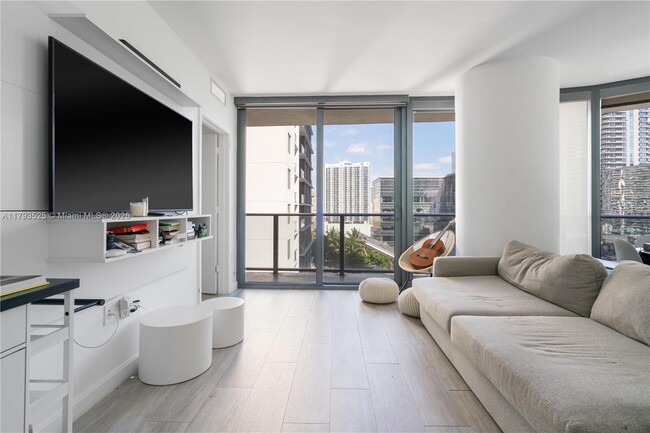 Foto del edificio - 55 SW 9th St