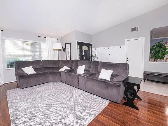 Foto del edificio - 4207 Rim Crest Dr