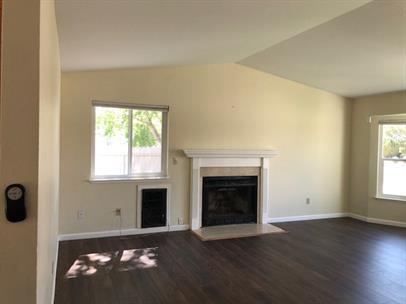Foto del edificio - 101 Woodlake Ct