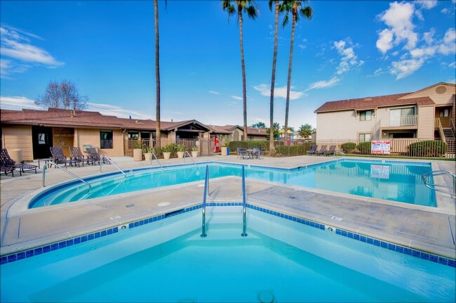 Oro Vista Apartments
