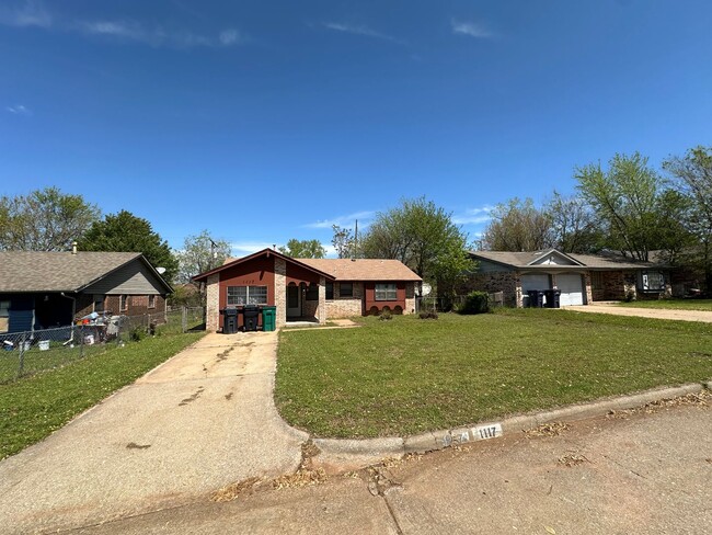 Foto del edificio - Cozy 3 bed 1.5 bath in OKC!