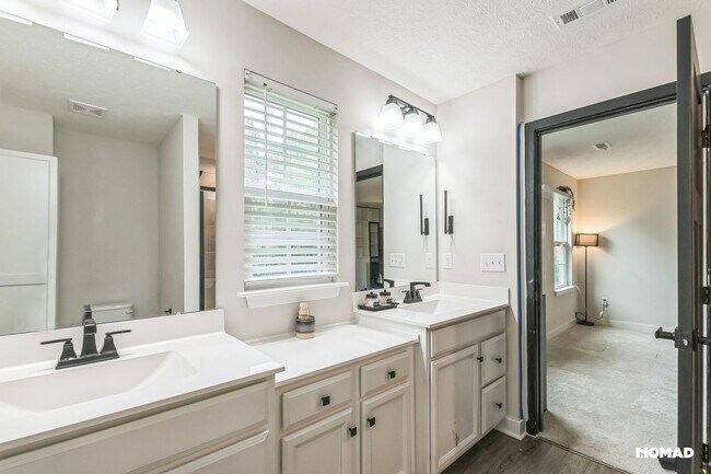 Foto del edificio - Spacious 3BR Townhome in Reynoldsburg