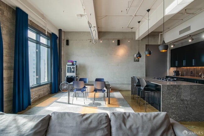 Building Photo - 2 Mint Plaza