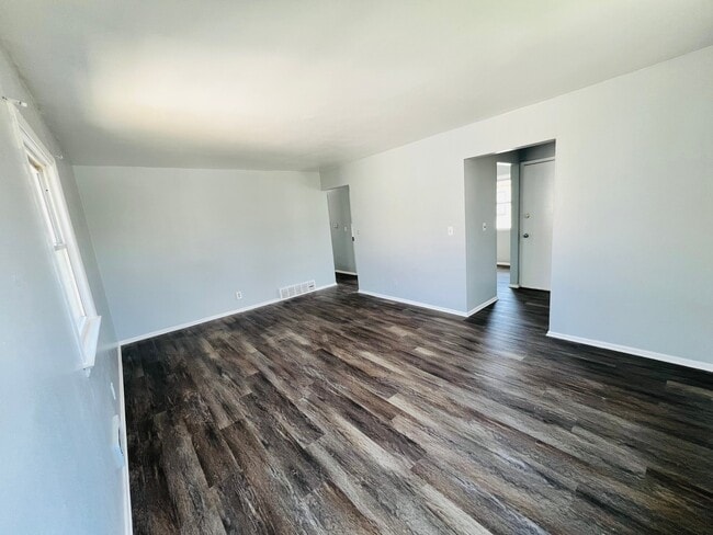 Foto del edificio - 5856 N 63rd St