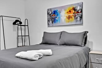 Building Photo - 2610 SW 31st Ave