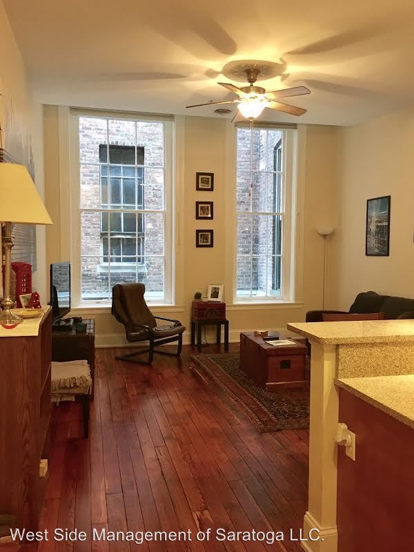 Primary Photo - 256 Broadway