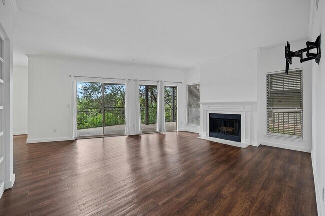 Building Photo - Marvelous at Montevista!