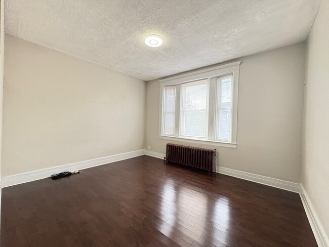 Building Photo - 264 Palisade Ave