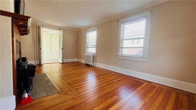 Foto del edificio - 105 Bliss Rd
