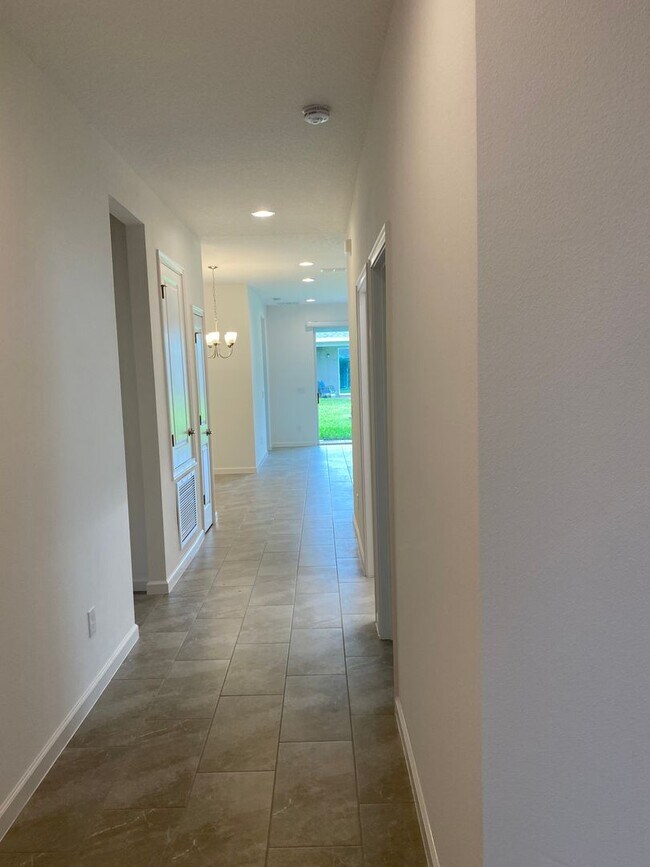 Building Photo - COMPASS LANDINGS  4 BEDROOM, 2.5 BATHROOM ...