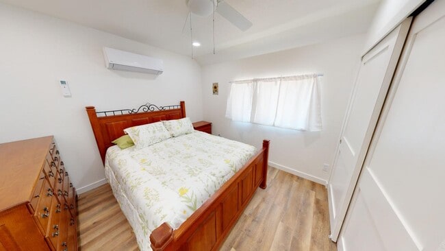 Foto del edificio - 6491 Horseshoe Bar Rd