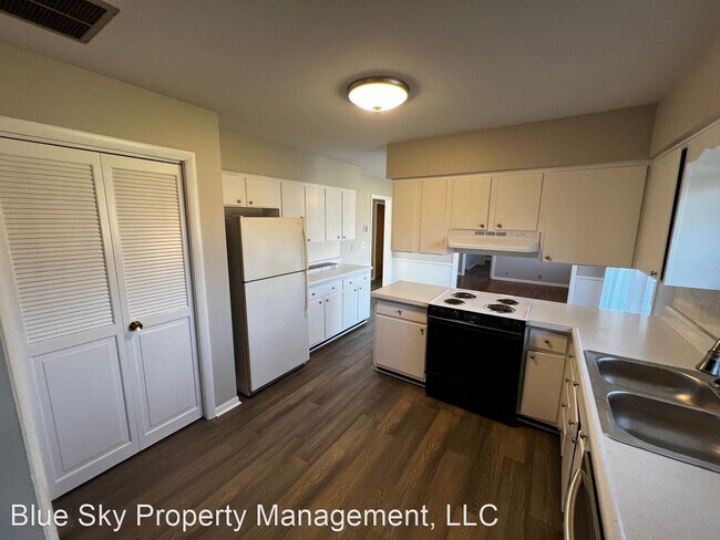 Building Photo - 2 br, 2 bath House - 3610 W Brook Dr