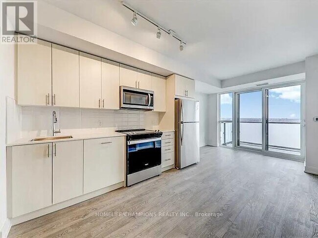Photo du bâtiment - 2550 Simcoe St N