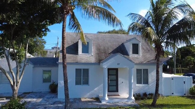Building Photo - 87 Silver Beach Rd