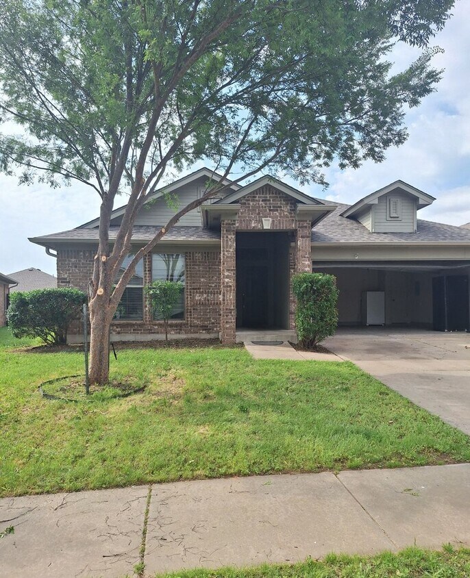 Building Photo - 3 Bed 2 Bath Edmond home.