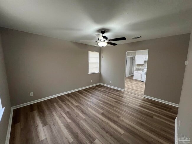 Foto del edificio - 821 Calhoun Ave