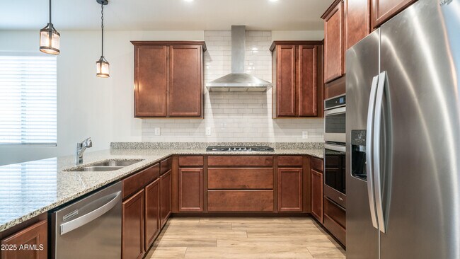 Foto del edificio - 10872 W Marshall Ave