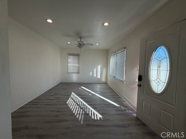 Foto del edificio - 15356 Merrill Ave