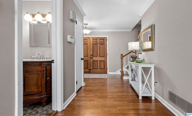 Foto del edificio - 3424 Loch Haven Dr