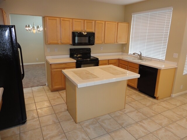 Foto del edificio - 357 W Chicago St