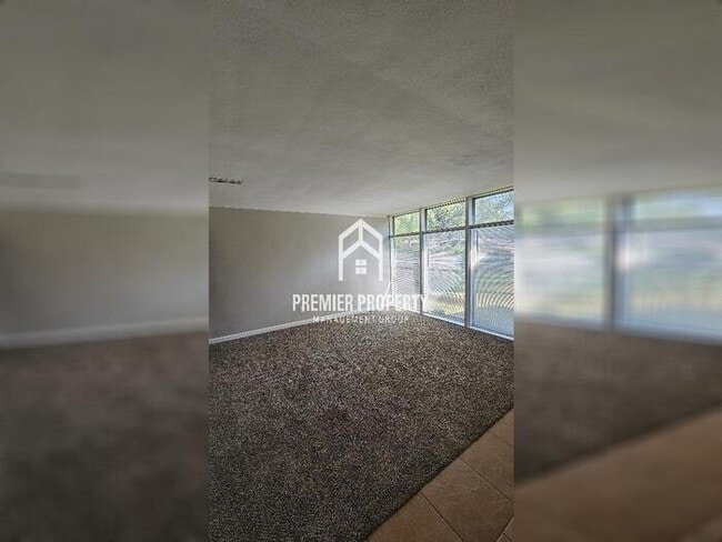 Building Photo - 8319 Woodhurst Dr