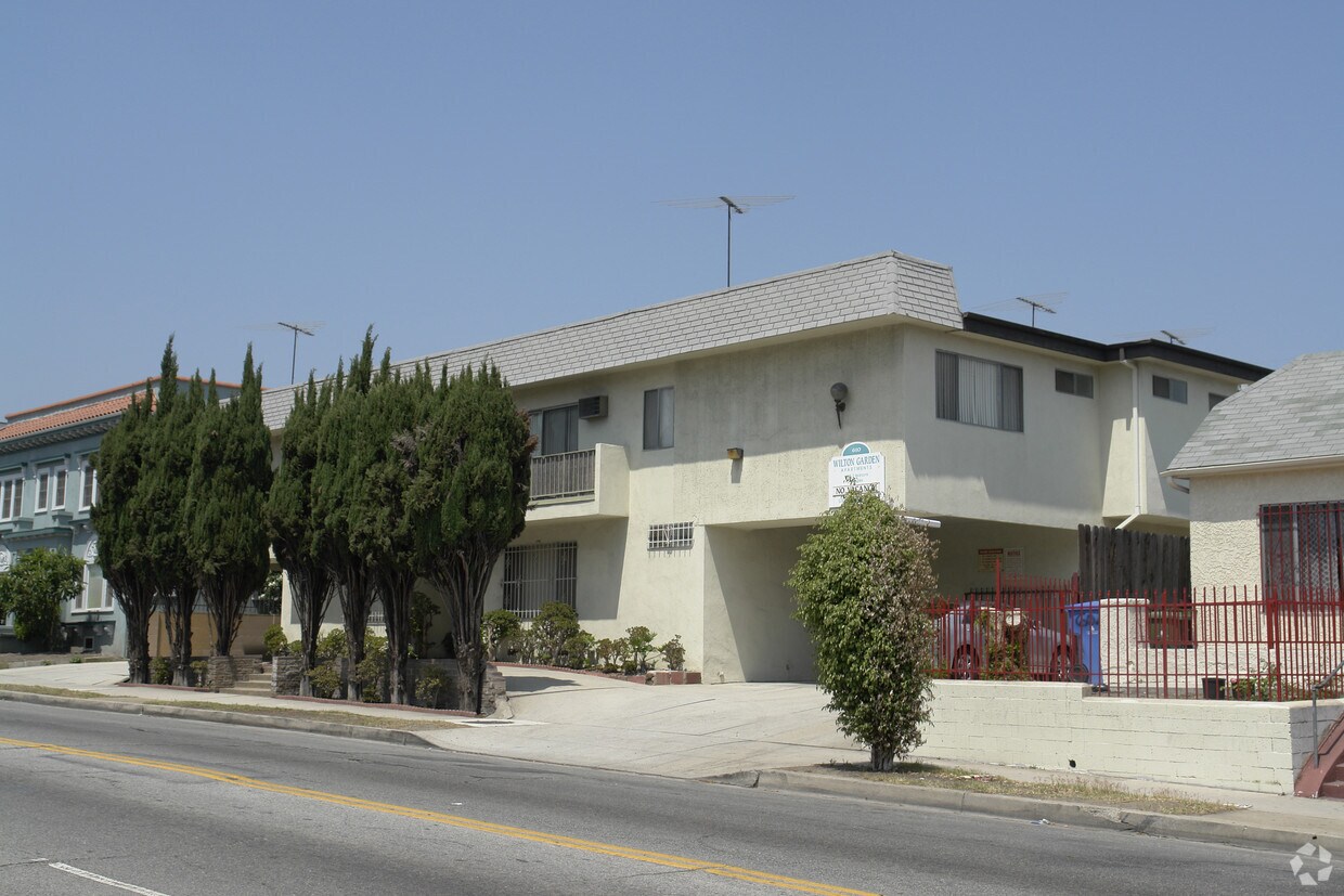 Foto principal - 610 N Wilton Pl