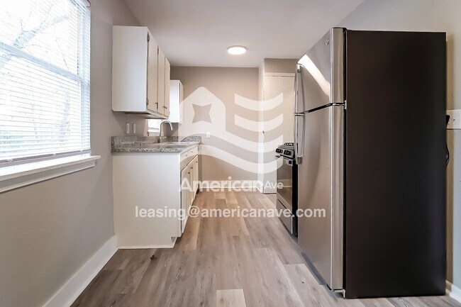 Foto del edificio - 5215 N Johnstown Ave