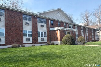 Building Photo - 1000 Knapps Hwy