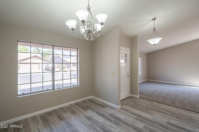 Foto del edificio - 650 S Cheri Lynn Dr