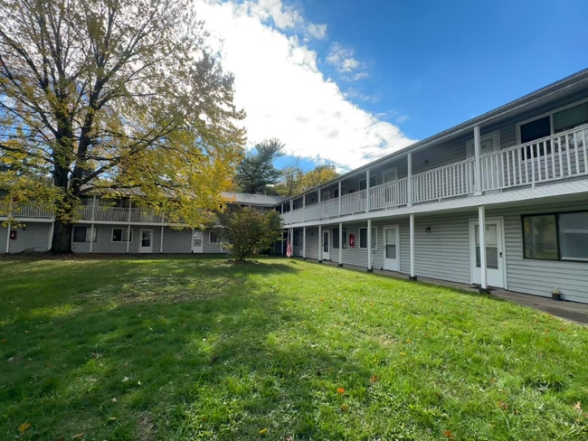 Foto del edificio - 516 Massillon Rd