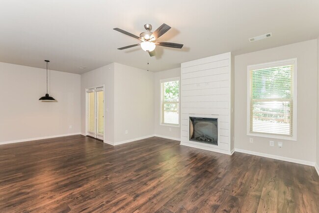 Foto del edificio - 1187 Spring Marsh Ct NE