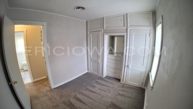 Foto del edificio - 1339 K Ave NE