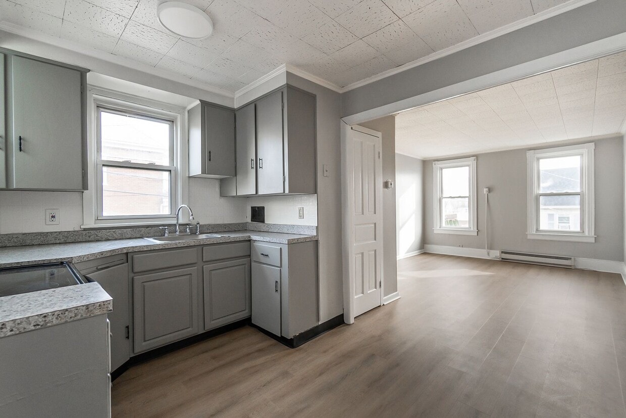 301 W Wilkes Barre St Unit 301 W Wilkes 2, Easton, PA 18042 Room for