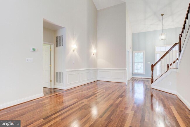 Foto del edificio - 6143 Ferrier Ct