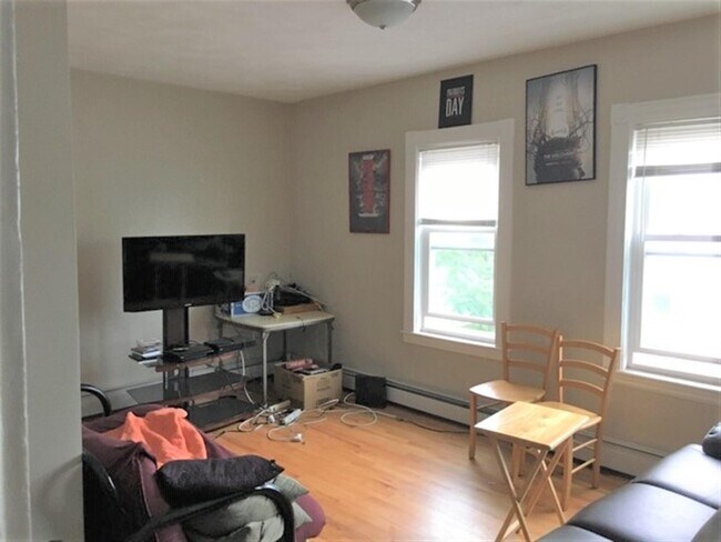 Foto del edificio - 515 Medford St