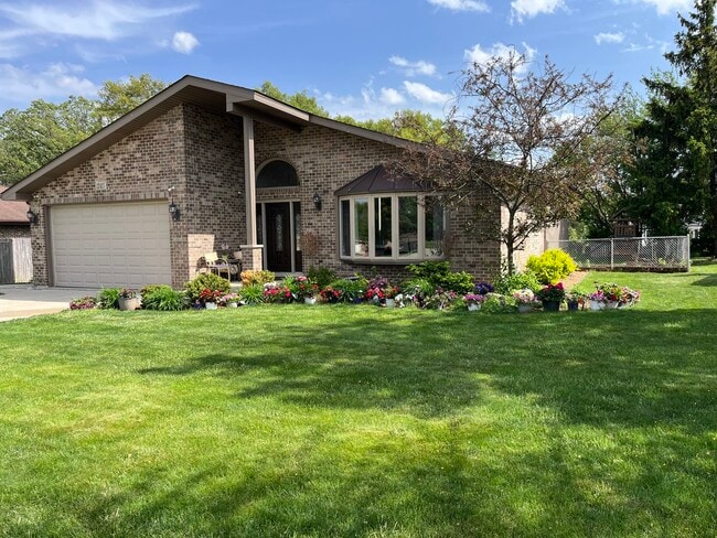 Building Photo - 12415 W Martingale Ln