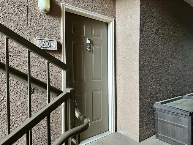 Foto del edificio - 6137 Metrowest Blvd