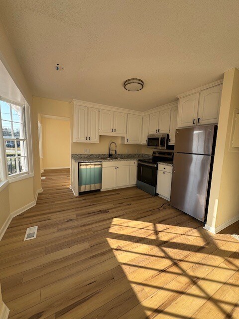 Foto del edificio - 480 Santa Fe Dr